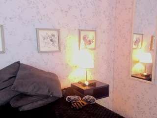 martina-curvy live cam preview