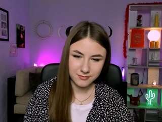 scarlett-badgirl's CamSoda show and profile