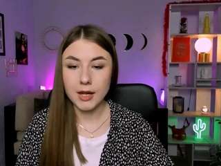 scarlett-badgirl's CamSoda show and profile