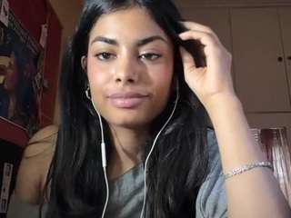 Take off my bra (careful or i show haha) [445 tokens remaining]