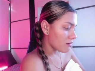 sophiewatson's live room
