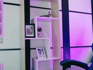 sophiewatson's live room