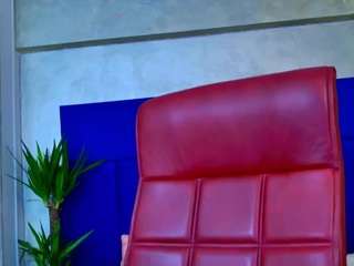 theaglow's CamSoda show and profile