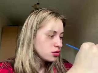 yvettelabarbara webcam