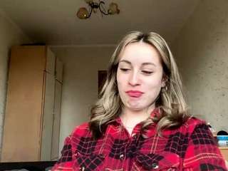 yvettelabarbara's CamSoda show and profile