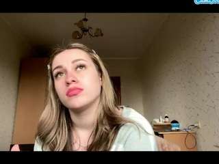 yvettelabarbara's CamSoda show and profile