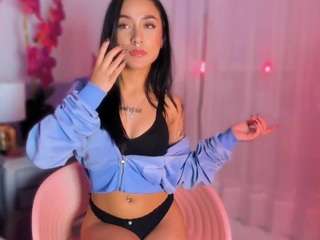 bby-izzy Live Webcam on CamSoda