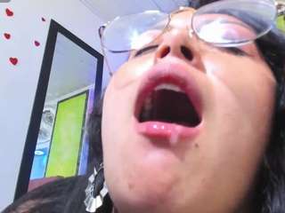 Live webcam model dakotalee03 on Soda Cams