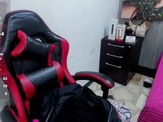 dakotalee03 live webcam show
