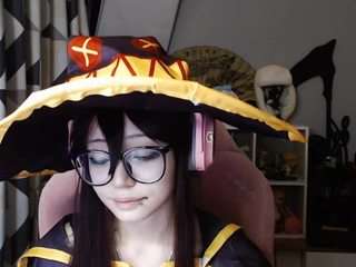 Kim live webcam show