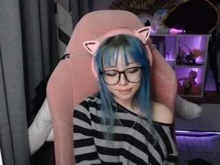 Kim live cam preview