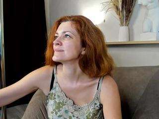 julia-suny Live Webcam on CamSoda