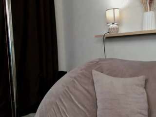 Julia-Suny live webcam show