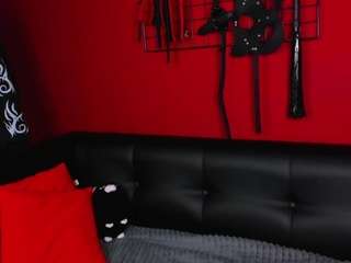 julia-suny Live Webcam on CamSoda