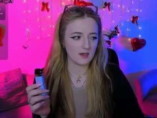 Live webcam model ketty-kitt on Soda Cams