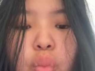 Live webcam model ronacutie on Soda Cams