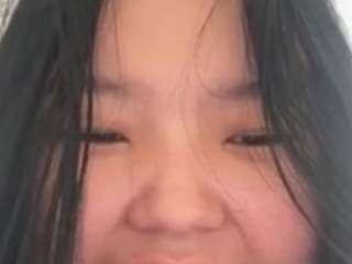 Live webcam model ronacutie on Soda Cams