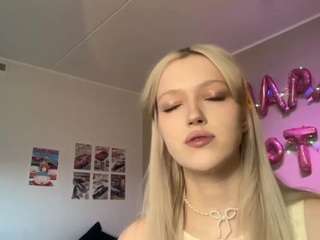 Live webcam model suzansmrekar on Soda Cams