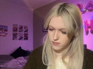 Live webcam model suzansmrekar on Soda Cams