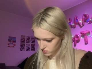 Live webcam model suzansmrekar on Soda Cams