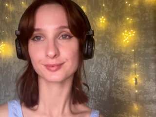 theresaeberling's CamSoda show and profile