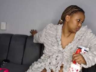 le modèle abby108 est en webcam porno dans un show sur le site camsoda, il possède les tags suivants: black hair,blowjob,toys,orgasm,no smoking,no drinking,naked,lovense,fingering,feet,erotic dance,dirty talk,brown eyes,big ass,curvy,ebony,hd