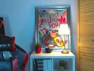 Live webcam model camilladreamer on Soda Cams