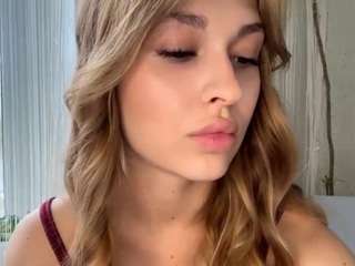 cammiechitrik Live Webcam on CamSoda
