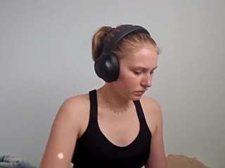 cleoradonson's CamSoda show and profile