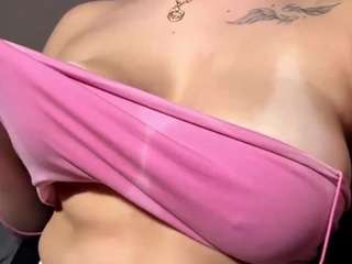 Live webcam model evelynegruis on Soda Cams