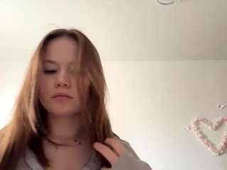 Live cam show with Lily