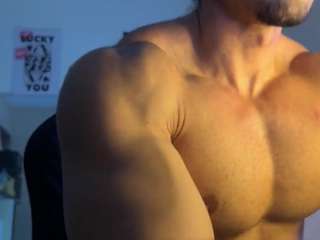 lucasfit27