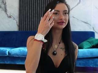 rachelraveee