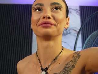 rachelraveee