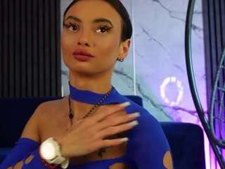 rachelraveee