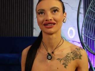 rachelraveee