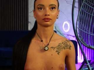 rachelraveee