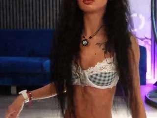 rachelraveee