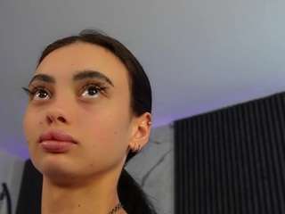 rachelraveee