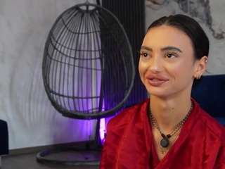 rachelraveee
