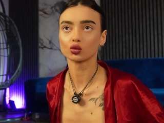 rachelraveee