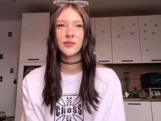 Live webcam model shellamagallon on Soda Cams