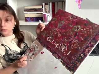 yuonnekipka Live Webcam on CamSoda