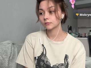 yuonnekipka Live Webcam on CamSoda