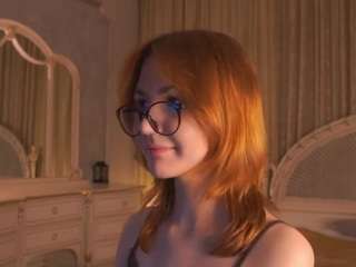 CarrieCapezzuto live cam preview