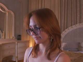 CarrieCapezzuto live cam preview