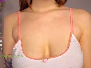 Live webcam model dalukassanc on Soda Cams