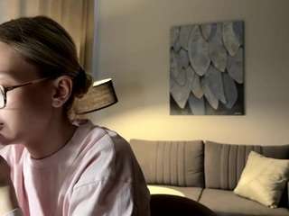 Live webcam model dorthycalabretta on Soda Cams