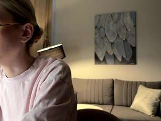 Live webcam model dorthycalabretta on Soda Cams