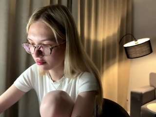 Live webcam model dorthycalabretta on Soda Cams